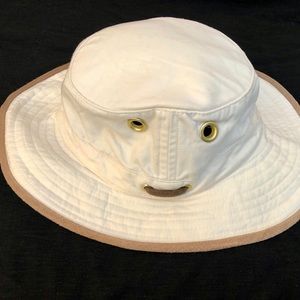 Kids sized “Orbit” Tilley Hat GENDER NEUTRAL 6 7/8 or 55cms